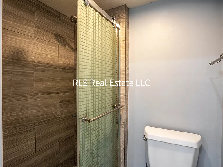 1541 N Riverside Ave #15 — Photo 14