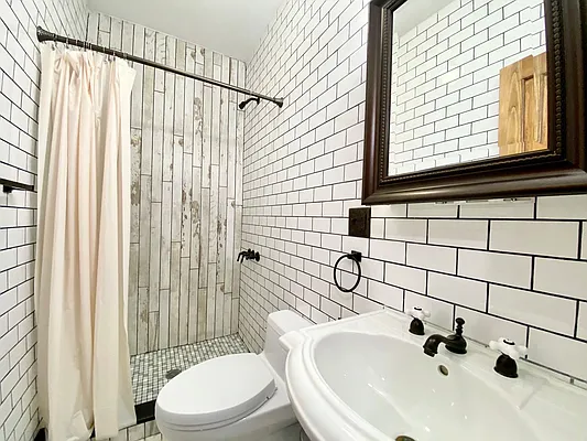 Rented by Doorway NYC, LLC | media 37