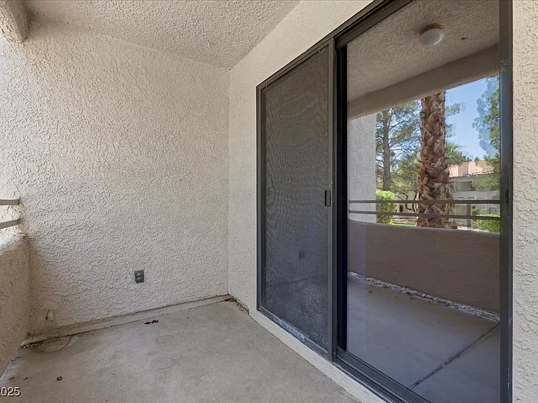 2623 S Durango Dr #102 — Photo 23