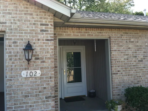 102 Brambly Hedge Dr #102, Millersburg, OH 44654
