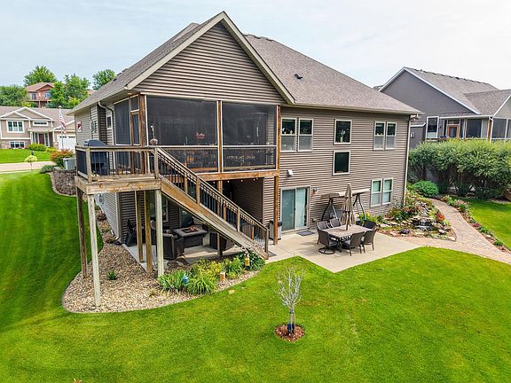 2nd image of 2990 Stone Park Dr NE