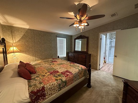 5th image of 2050 E Lakeview Dr #2050
