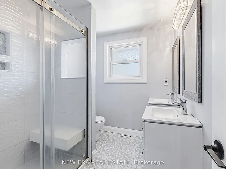 5 Shetland Cres — Photo 23