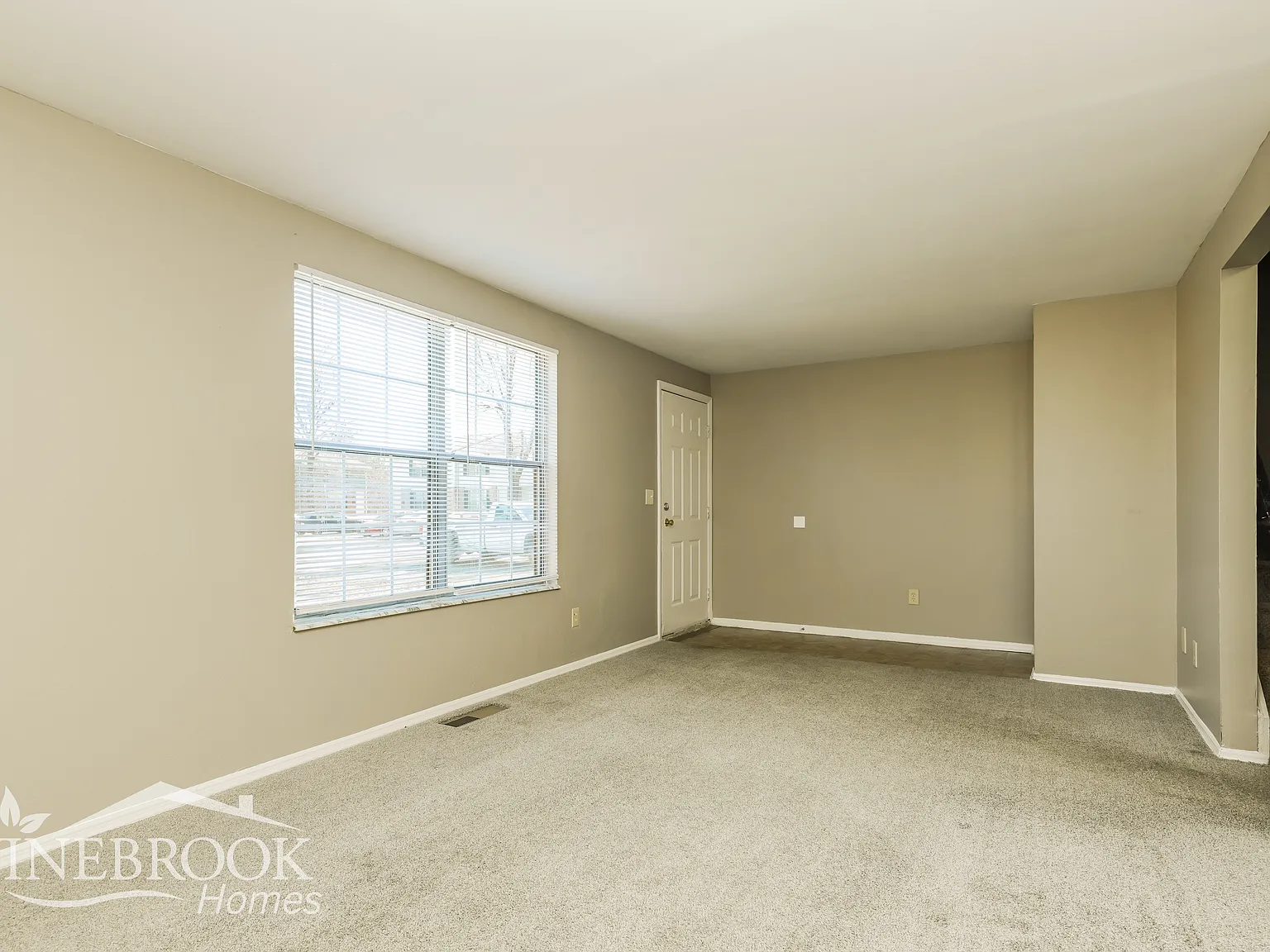 8103 Mount Aetna — Photo 3