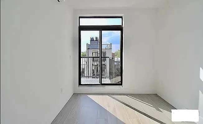 Rented by REAL New York | media 19