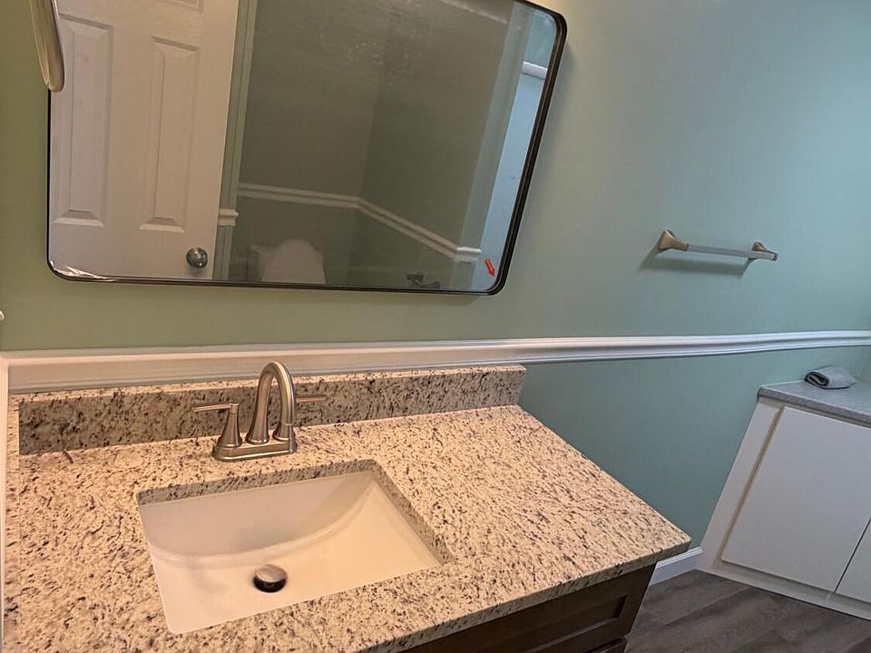 1st image of 301 Katherine Dr