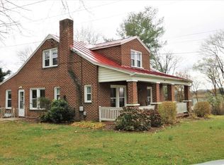 424 Betsy Bell Rd, Staunton, VA 24401