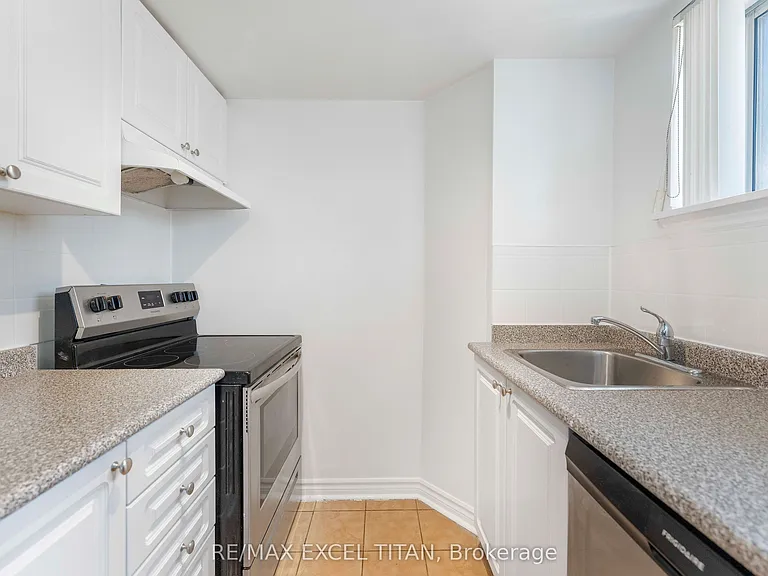 1407 Dupont St #309 — Photo 10