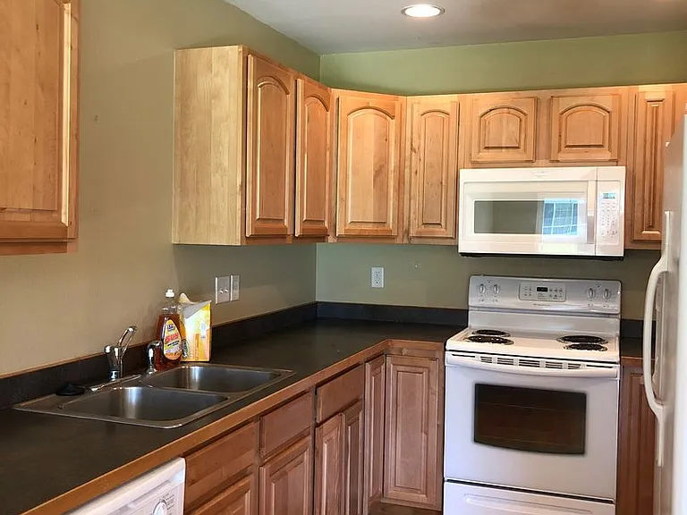 279 Magdalene Way #A — Photo 2