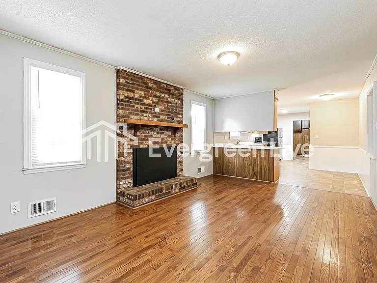 108 Mulberry St — Photo 5