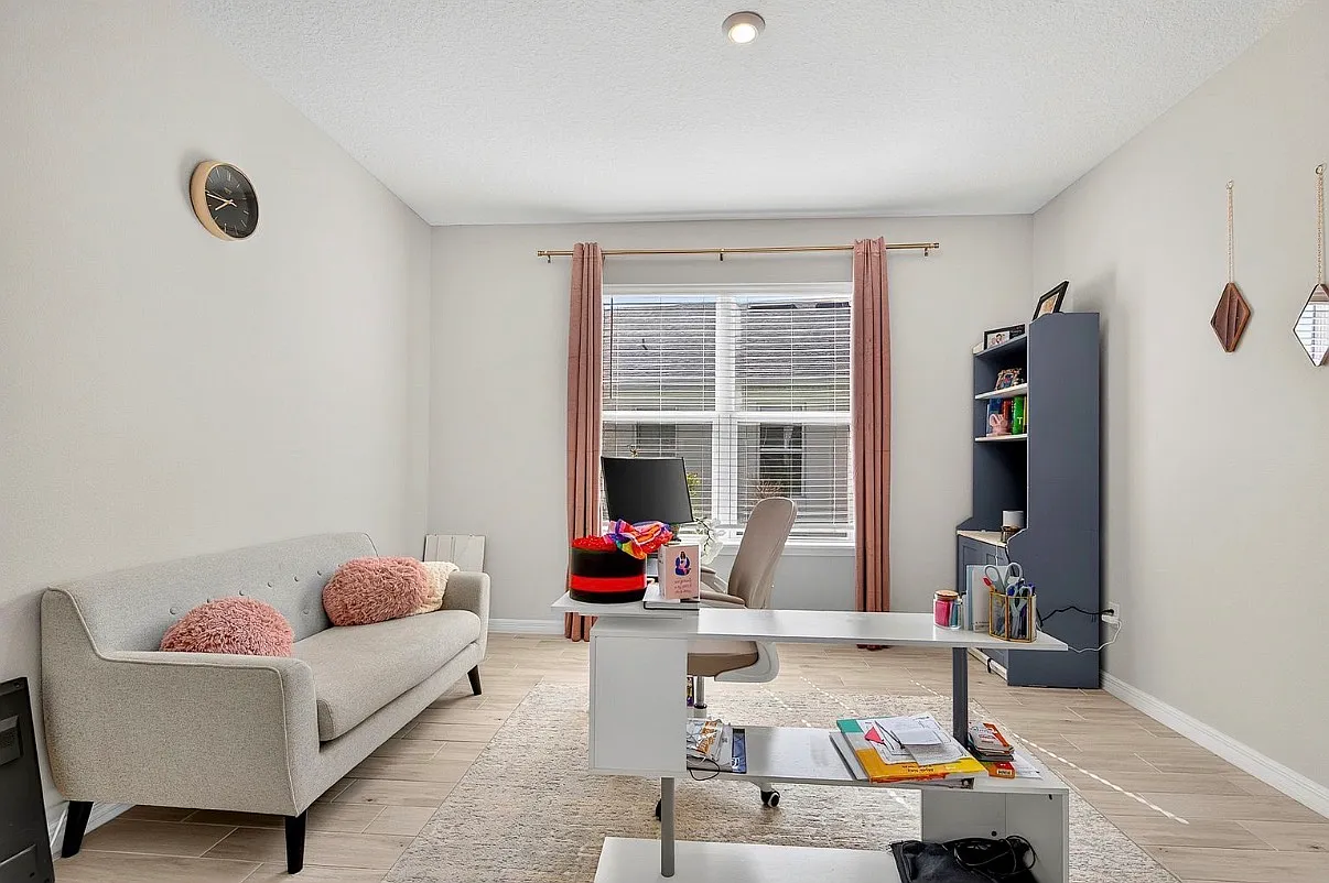 4 bed, 3448 sqft, $4,200 — Photo 4