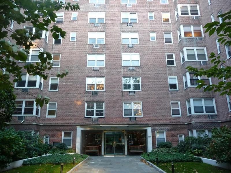 1st image of 120 E Hartsdale Ave APT 3B