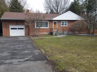 3773 Split Rock Rd, Camillus, NY 13031