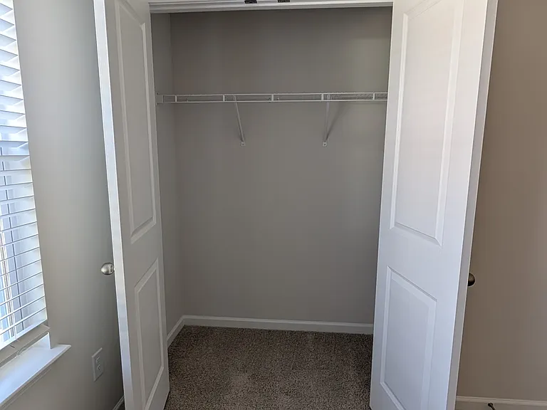 1664 Hallview Ct — Photo 11
