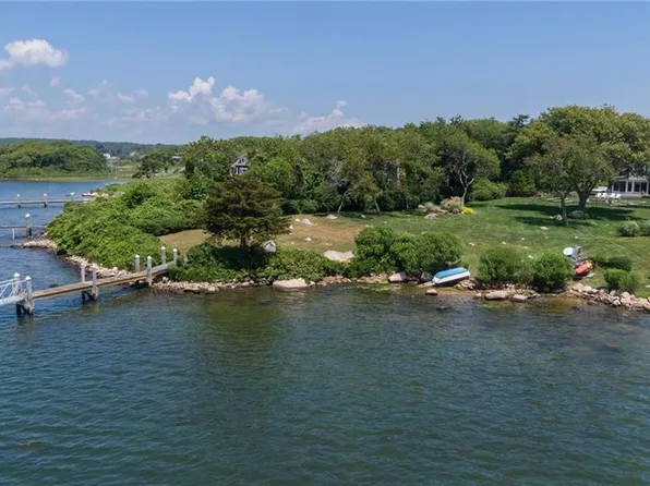 419 W Beach Rd, Charlestown, RI 02813