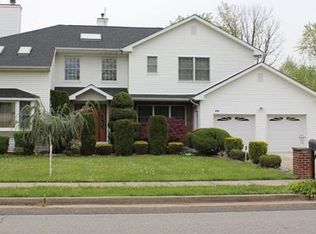 936 Beatrice Pkwy, Edison, NJ 08820