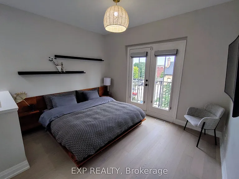 601 Adelaide St W — Photo 10