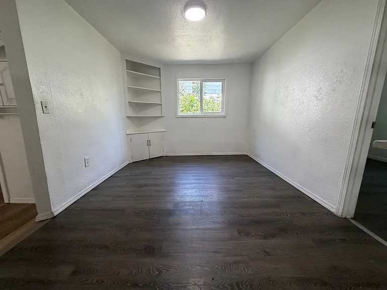 855 SE Flint St — Photo 6
