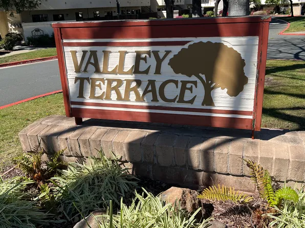 5080 Valley Crest Dr APT 32, Concord, CA 94521