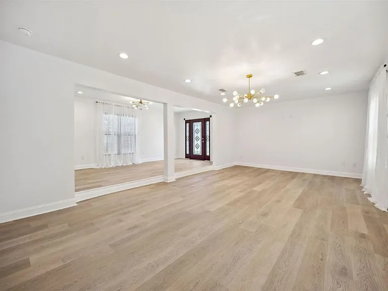 3415 Southmore Blvd — Photo 5