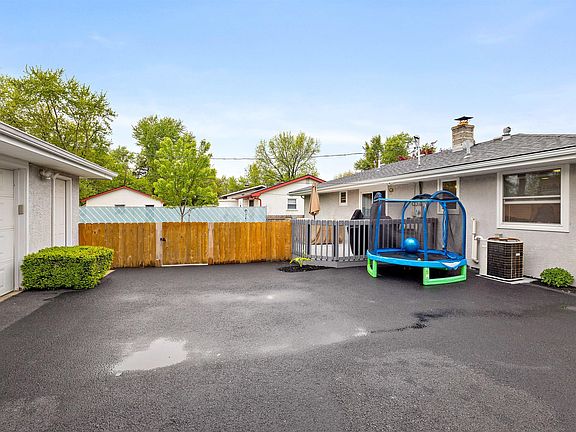 4th image of 5099 Bigelow Dr