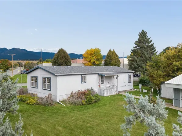 881 2nd Ave E, Eureka, MT 59917