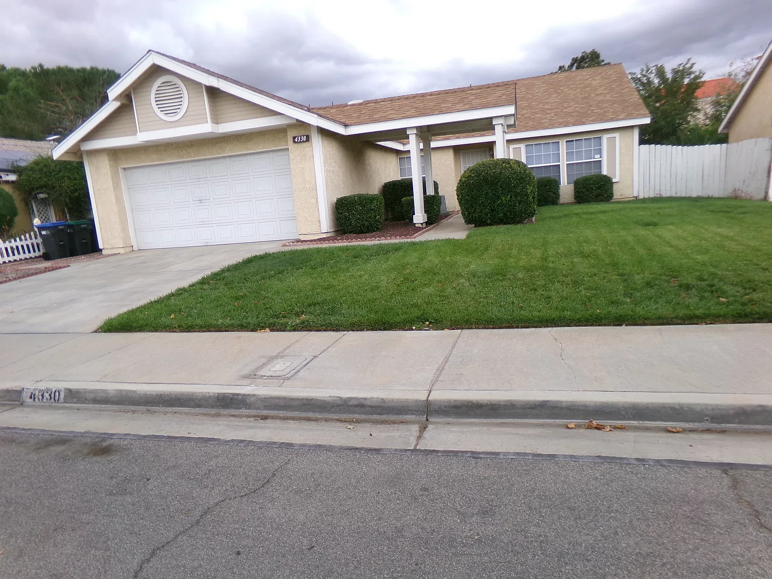 3 bed, 1438 sqft, $2,575 — Photo 1