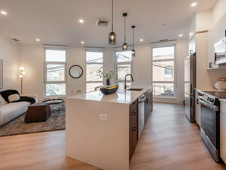 Verge Residences — Photo 48