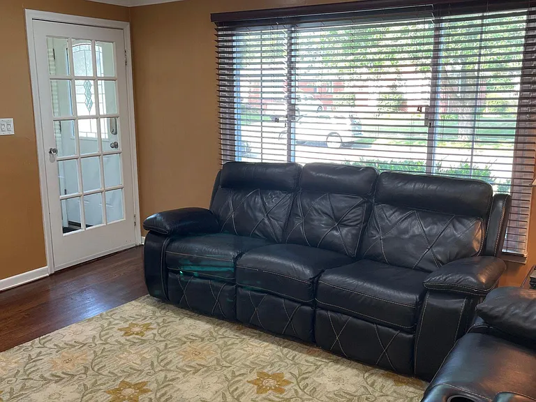 7260 Kingsbury St — Photo 4