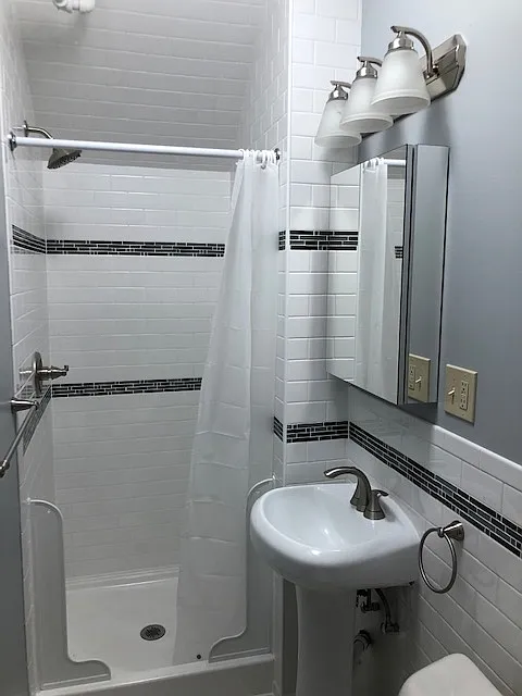 8 bed, $5,300 — Photo 3