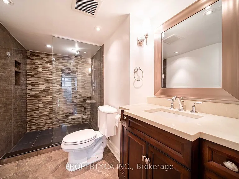71 Charles St E #402 — Photo 27