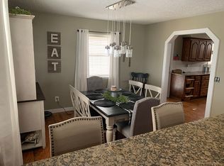 720 W 11th St, Hobart, OK 73651
