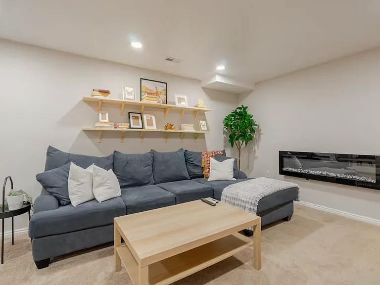10367 S Countrywood Dr — Photo 1