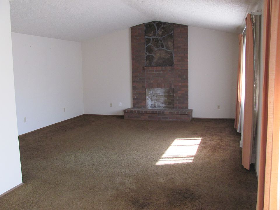 Valuted Living Room