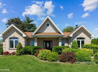 380 Arizona Blvd, Hoffman Estates, IL 60169