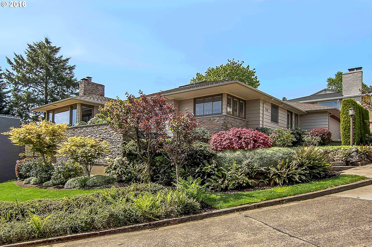 936 SW Davenport St — Photo 3