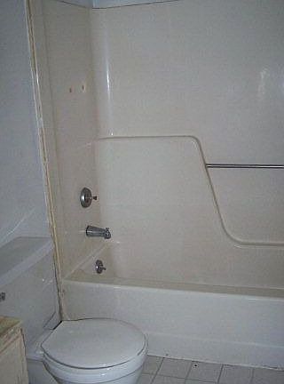 4th image of 419/421 Kemp Ave