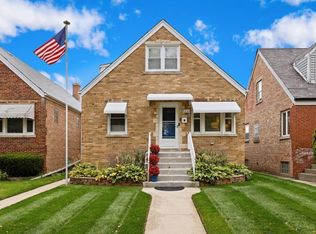 5235 N Meade Ave, Chicago, IL 60630