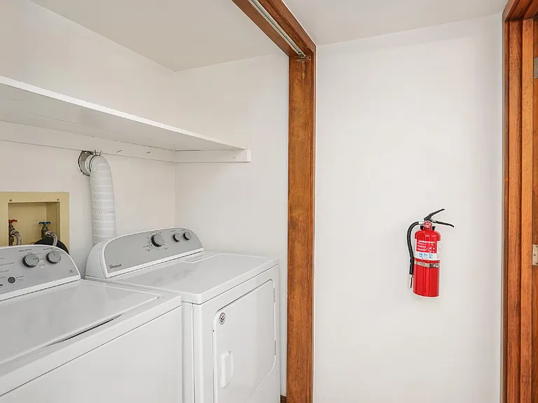 932 E Ellsworth Ave #A — Photo 30