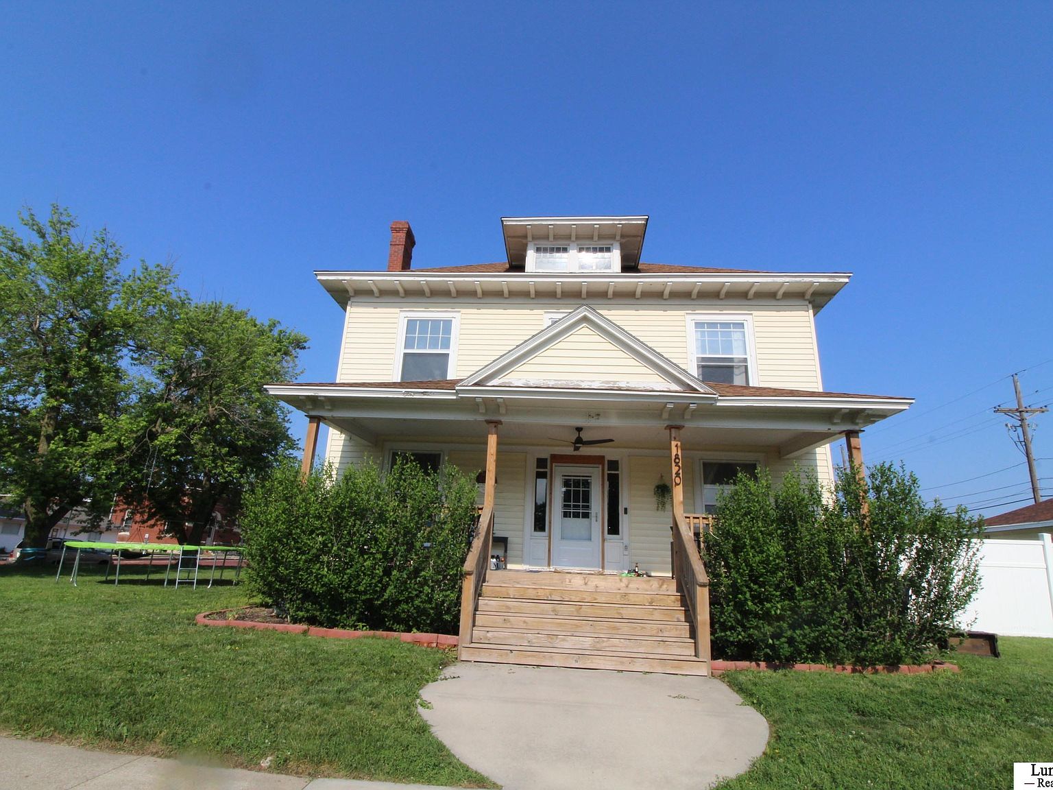 1820 M St, Auburn, NE 68305 Zillow