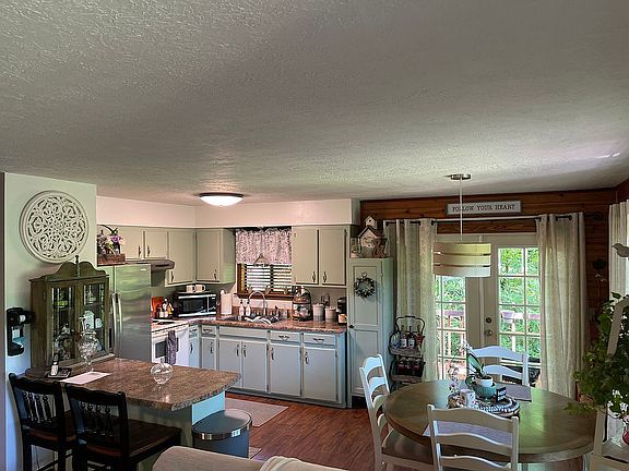 5th image of 510 Mountain Top Rd