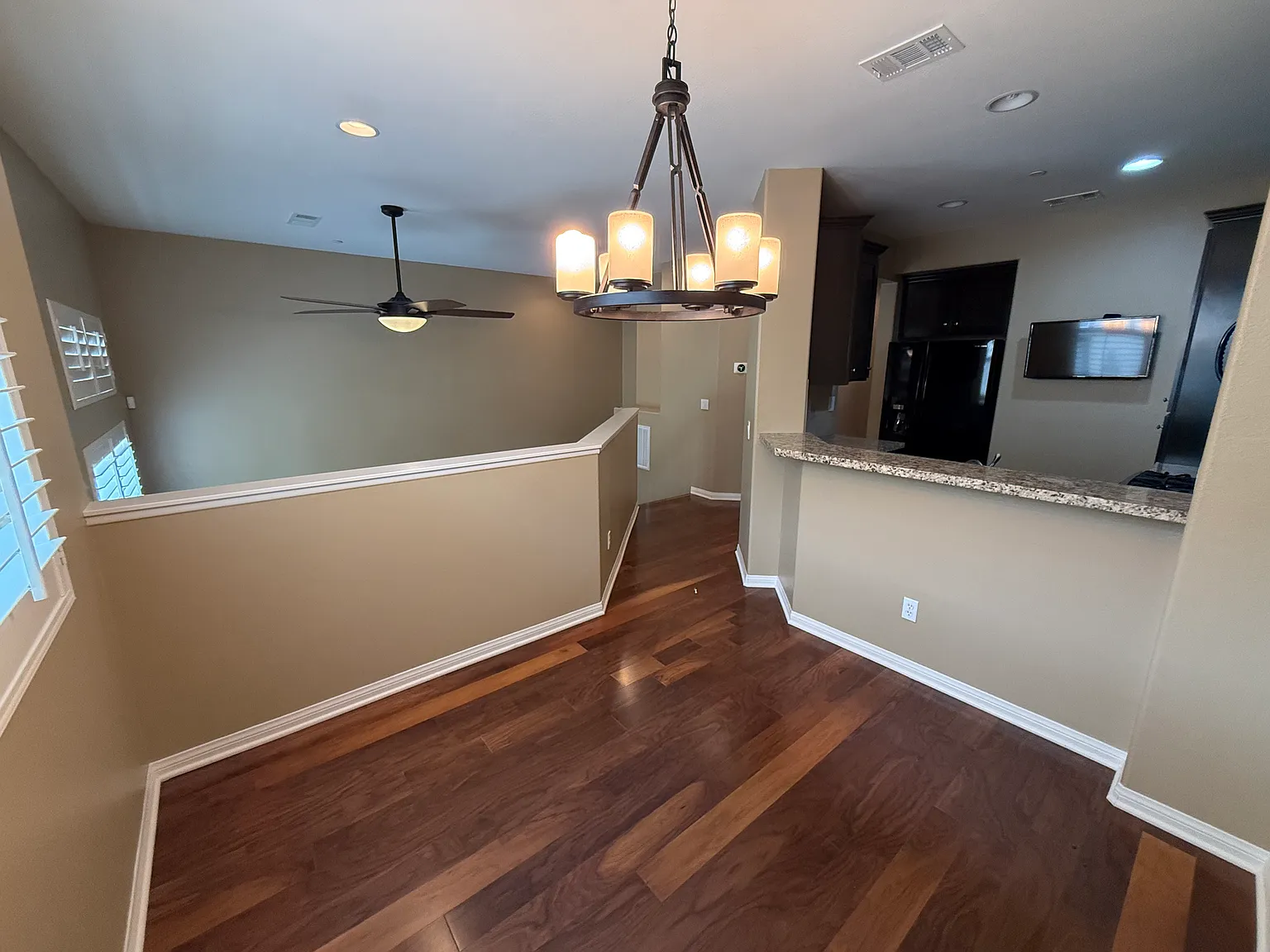 2 bed, 1043 sqft, $3,600 — Photo 4