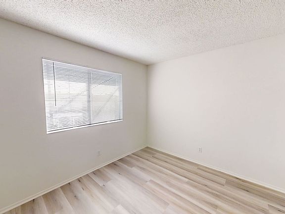 5th image of 22 E Market St