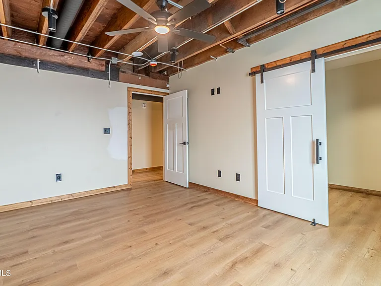 453 E Main St #500 — Photo 10