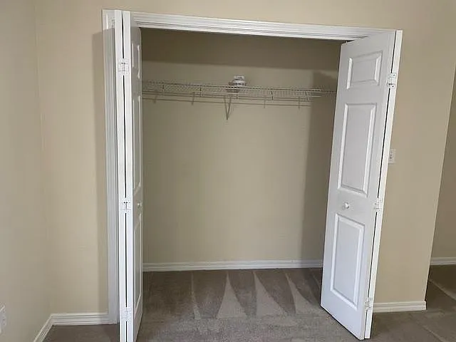 102 Corwin Dr — Photo 23