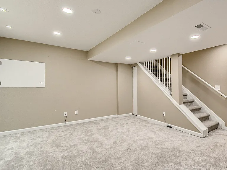 5552 S Yakima St — Photo 12