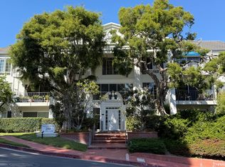 200 McNeil Ln PENTHOUSE 10, Newport Beach, CA 92663