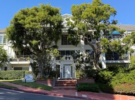 200 McNeil Ln, Newport Beach, CA