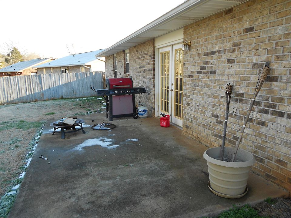 2nd image of 4523 Hooks Ln