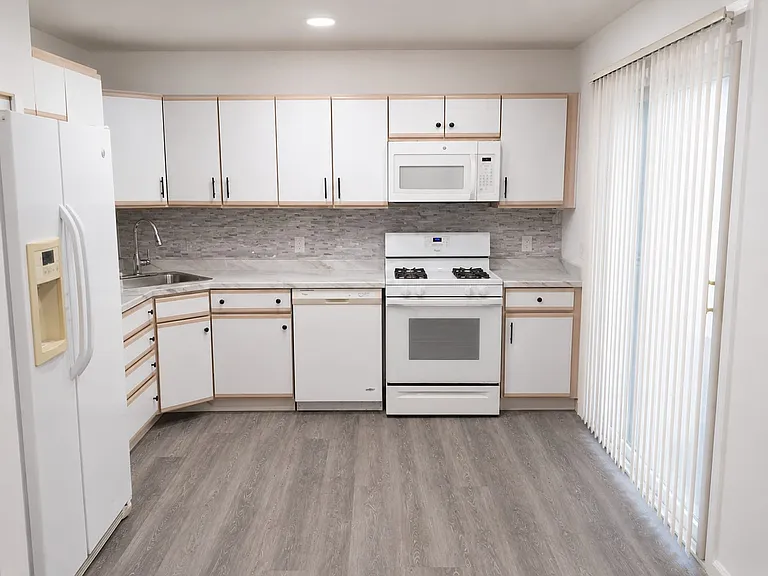1503 Whispering Hills Dr — Photo 4